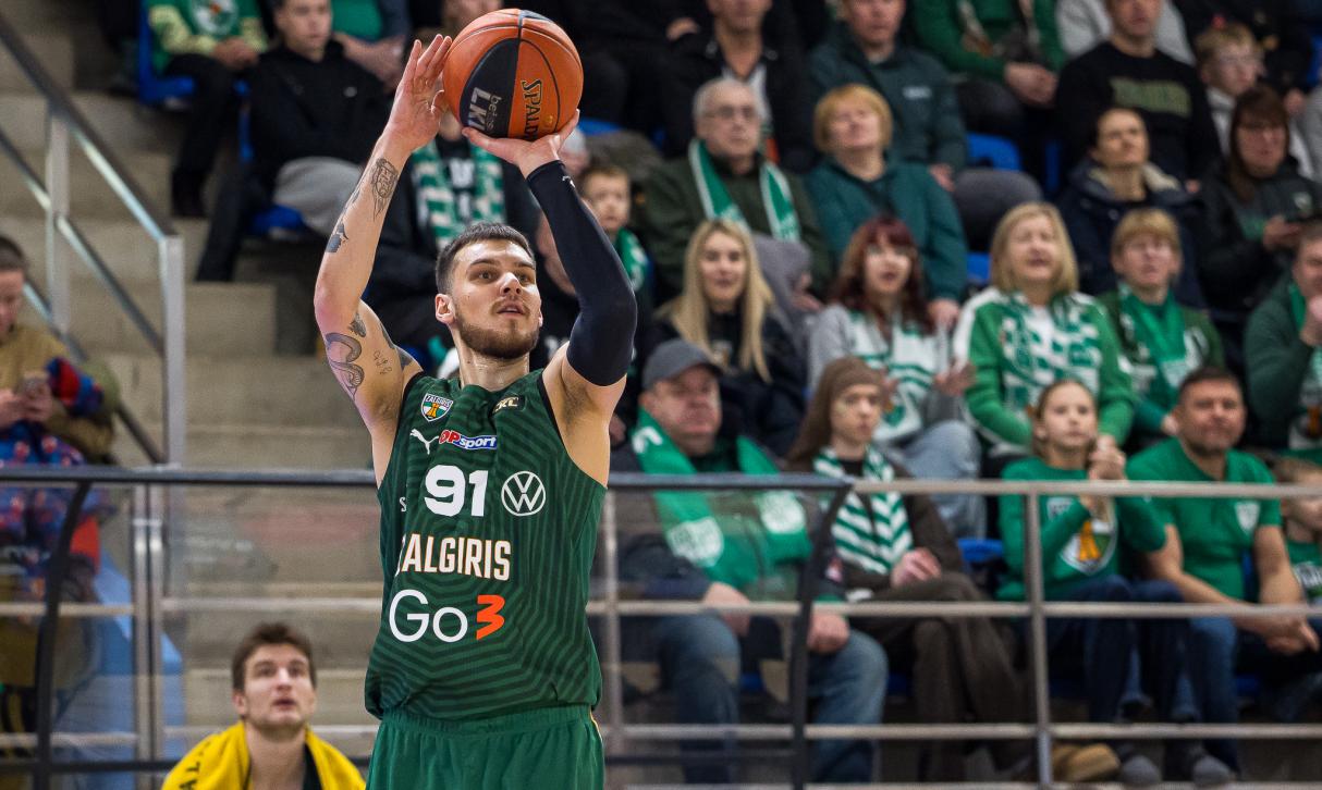 Lyderius patausojęs „Žalgiris“ nelengvai laimėjo Gargžduose