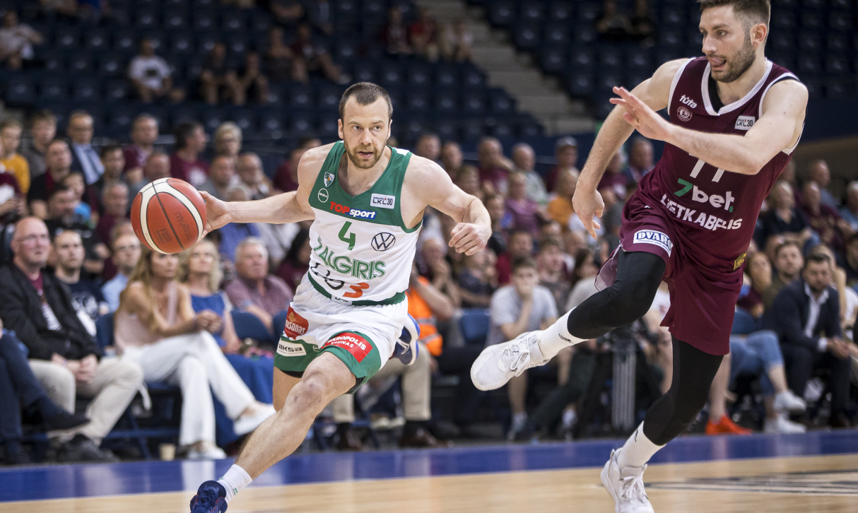 17 taškų deficitą panevėžiečių tvirtovėje panaikinęs „Žalgiris“ – viena koja finale