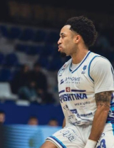 Jonaviečių gynėjų liniją papildė O. Carteris III