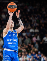 „Neptūnas“ apgynė namus nuo uteniškių