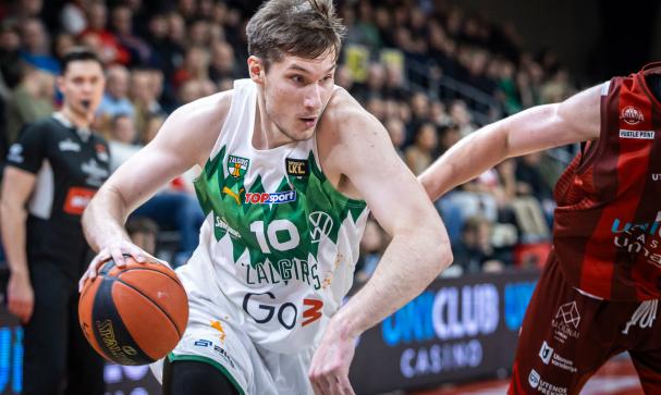 Po pertraukos atitrūkęs „Žalgiris“ laimėjo Utenoje