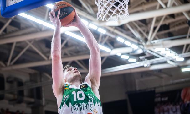 Utenoje karaliavęs „Žalgiris“ – per žingsnį nuo titulo