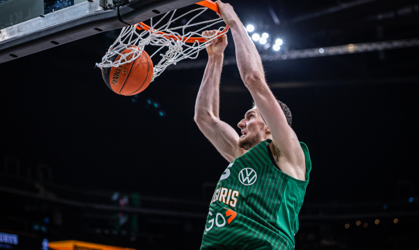 „Žalgiris“ nepaliko šansų svečiams iš Utenos