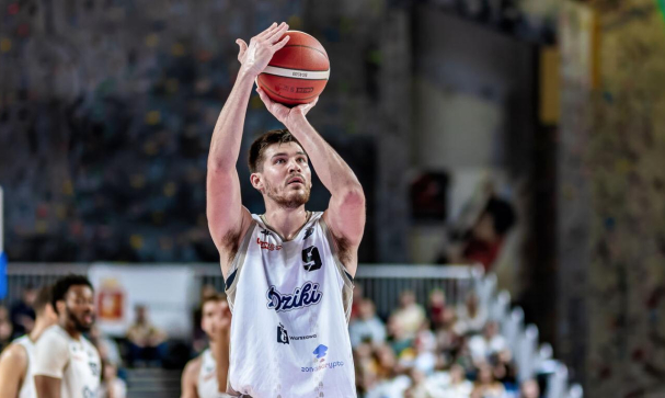 „Juventus“ priekinę liniją sustiprino J. Fulkersonas