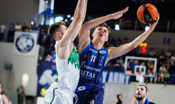 Nelaimėjusių neliko: atkakliame mūšyje jonaviečiai nukovė Kėdainių klubą