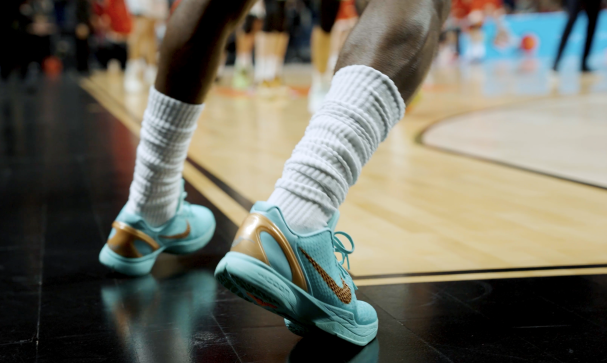 Ballzy x Kicks: nuo WNBA žvaigždės batelių iki Niujorko Laisvės statulos įkvėptų „Kobe“