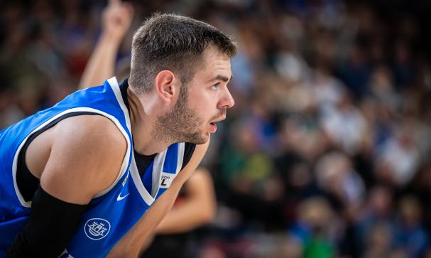 Išretėjusioje „Neptūno“ įguloje spindintis D. Tarolis nepraranda kovinės dvasios: „Turime išgyventi ir nepasiduoti“