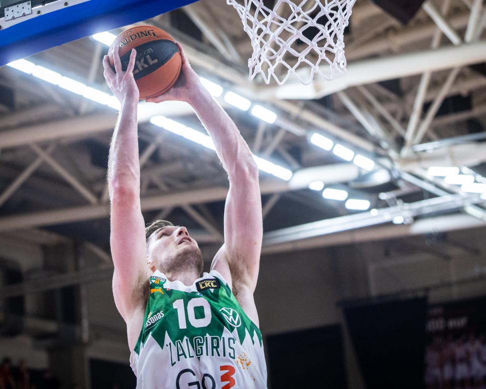 Utenoje karaliavęs „Žalgiris“ – per žingsnį nuo titulo