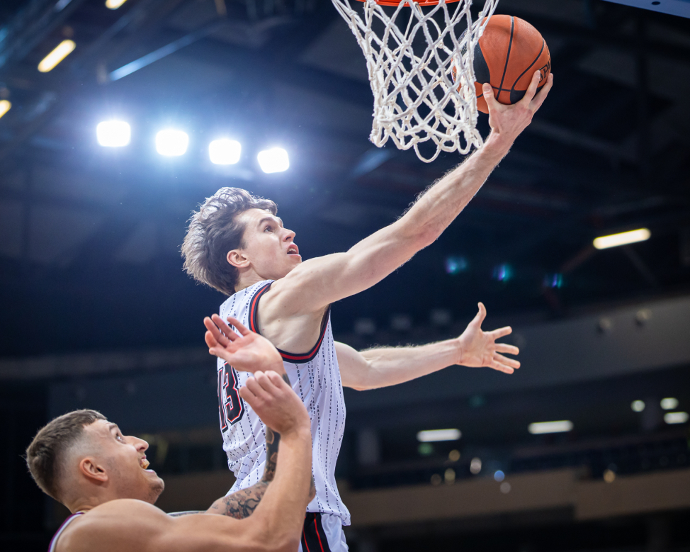 I. Sargiūnas siautėjo pirmoje pusėje, tačiau „Rytas”  tik lemiamu metu palaužė „Neptūną”