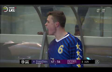 Rungtynių momentas: V. Bobrov užbaigia greitą „Pieno Žvaigždžių“ ataką gražiu dėjimu